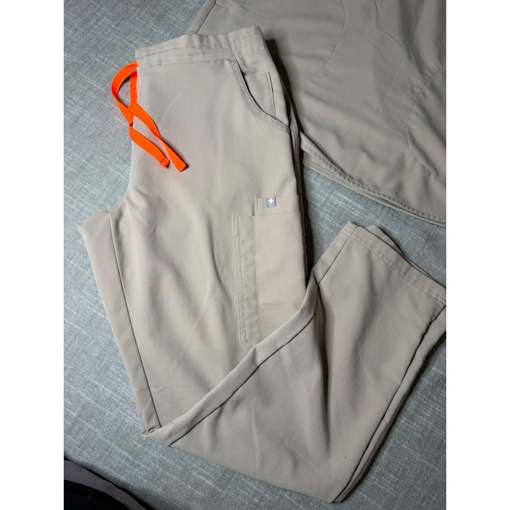 FIGS Casma Sleeveless Top & Livingston Pants Scrub Set Boulder Tan XS S/P - Picture 2 of 14